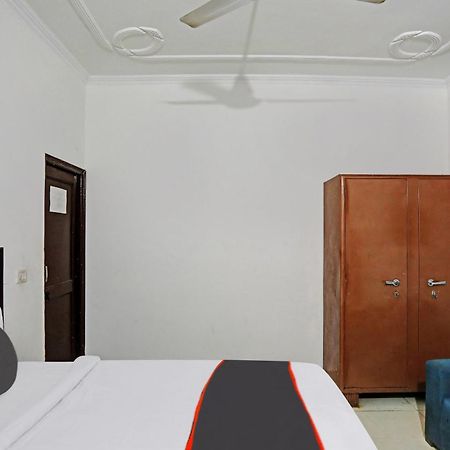 Kālkāji Devi Collection O Mayank Guest House Near Iskcon Temple Noida מראה חיצוני תמונה
