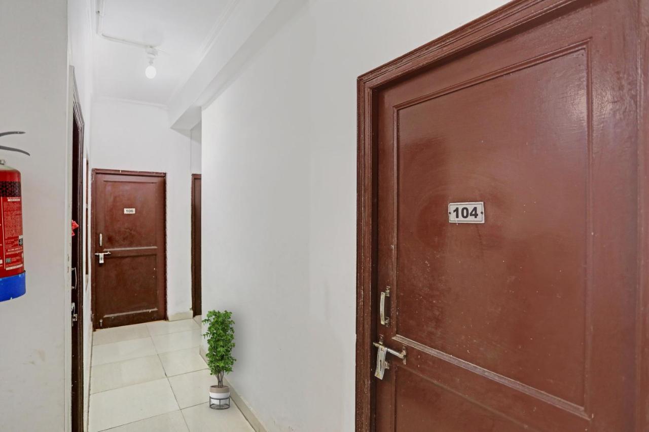 Kālkāji Devi Collection O Mayank Guest House Near Iskcon Temple Noida מראה חיצוני תמונה