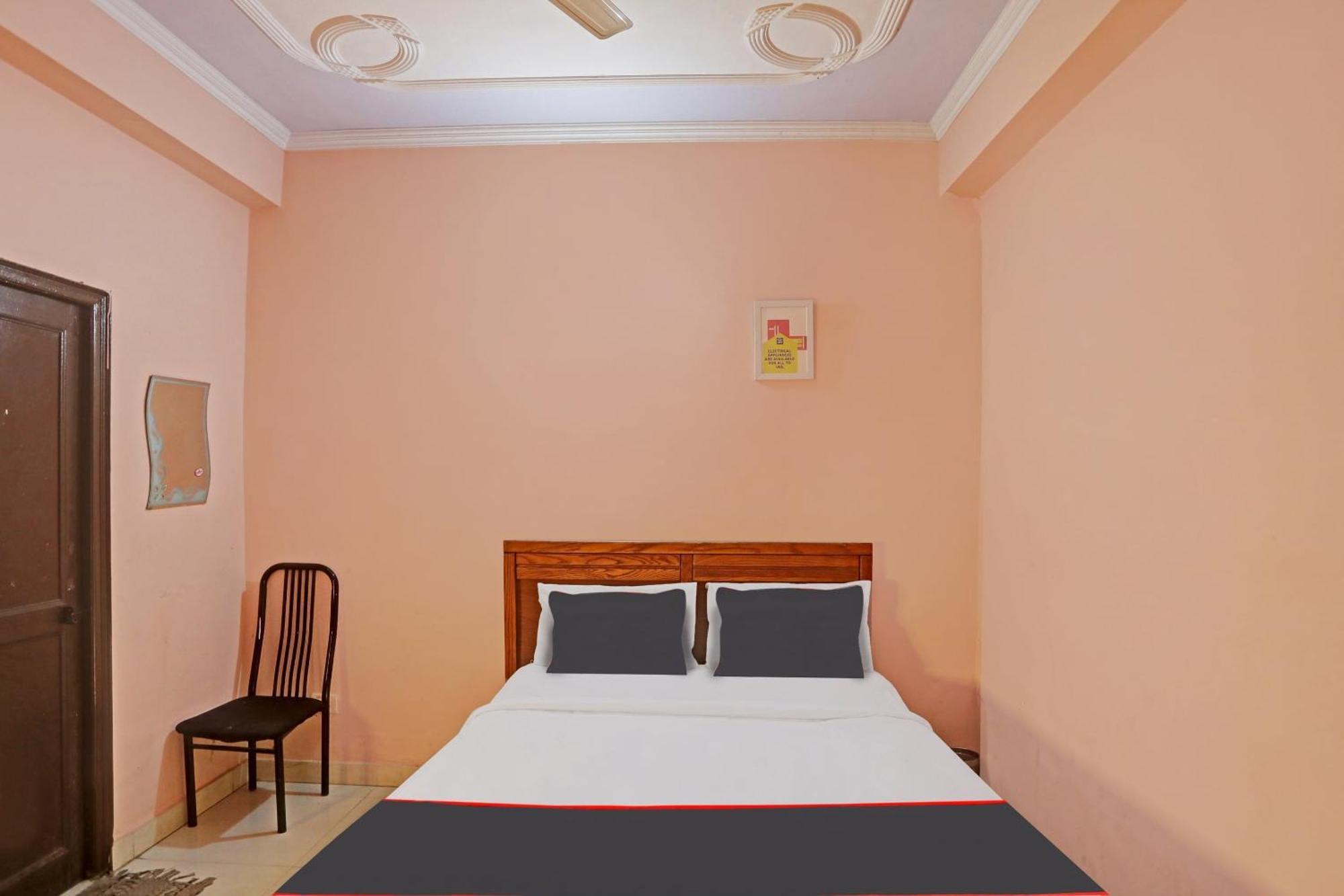 Kālkāji Devi Collection O Mayank Guest House Near Iskcon Temple Noida מראה חיצוני תמונה