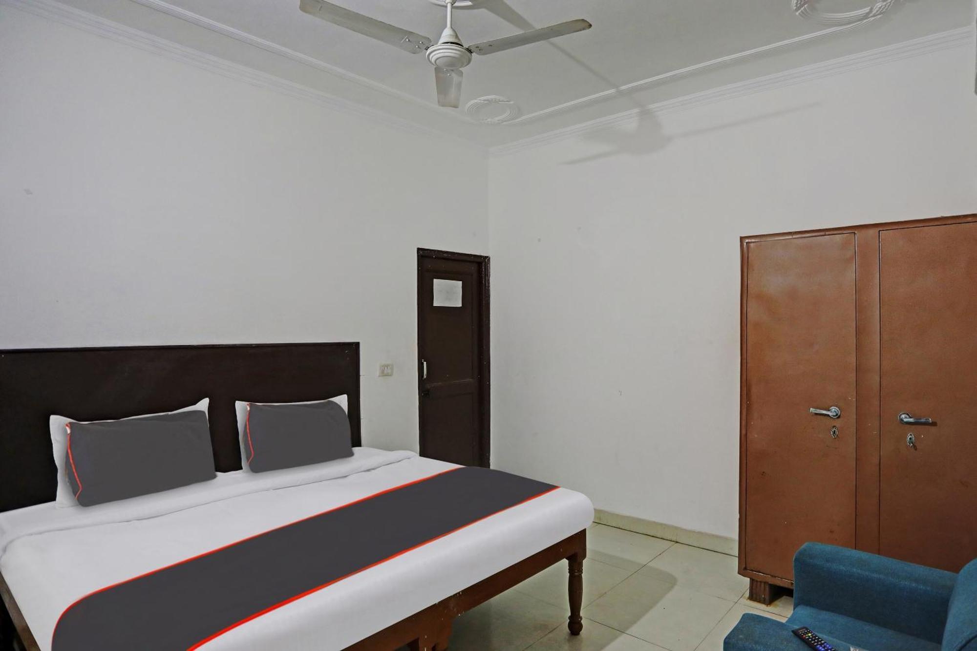 Kālkāji Devi Collection O Mayank Guest House Near Iskcon Temple Noida מראה חיצוני תמונה